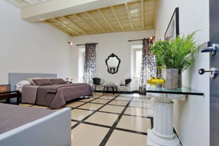 Room 34 of 60