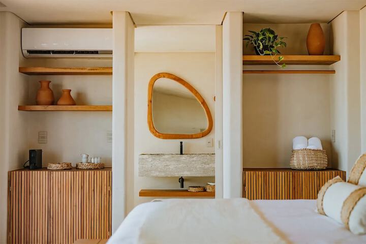 Room 18 of 79