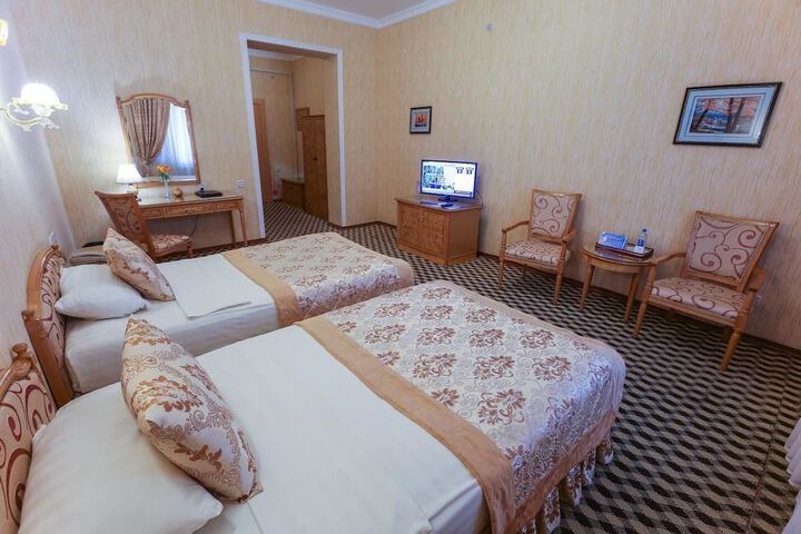 Room 12 of 41