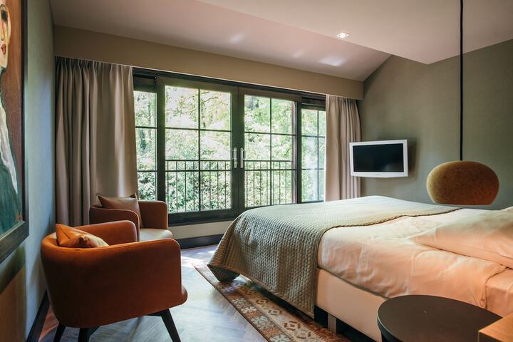 Room 26 of 70