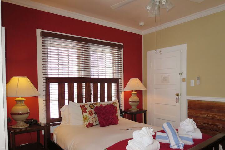 Room 6 of 47
