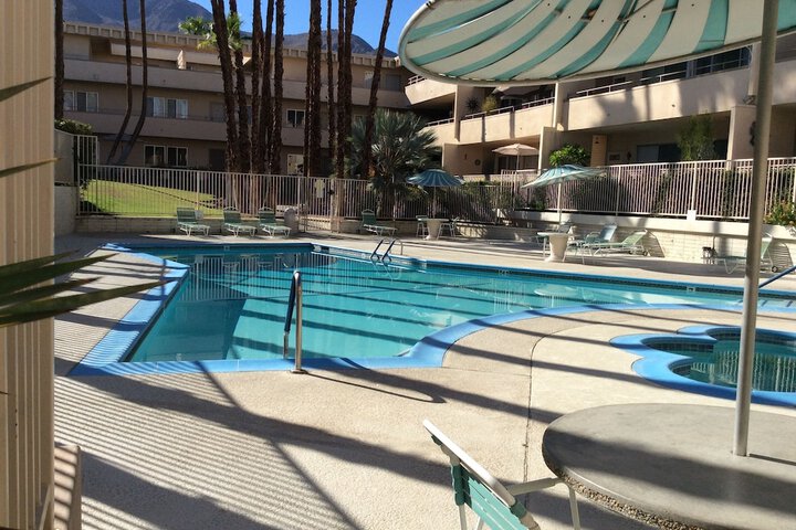 Pool Hotel