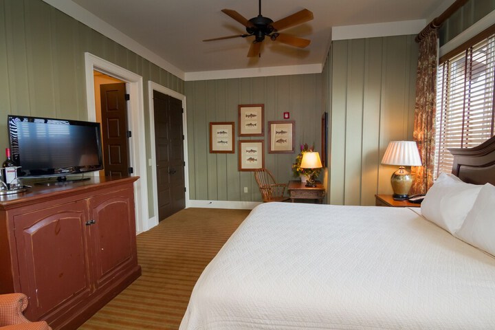 Room 14 of 86