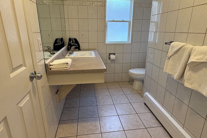 Room 30 of 65