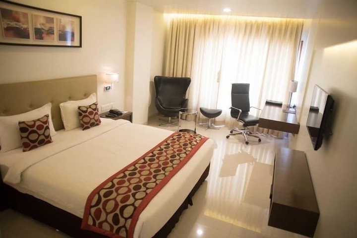 Room 16 of 35