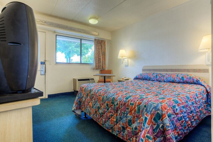 Room 10 of 47