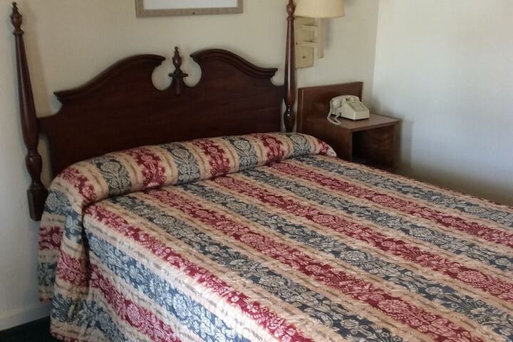 Room 15 of 27