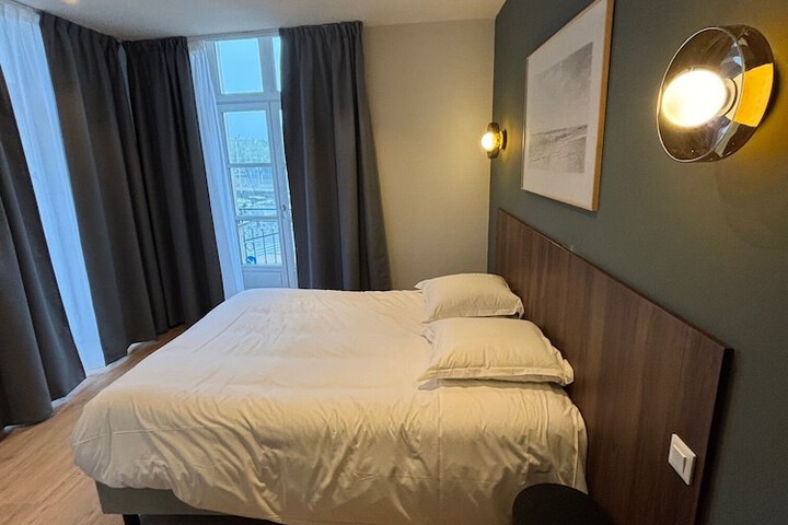 Room 15 of 51