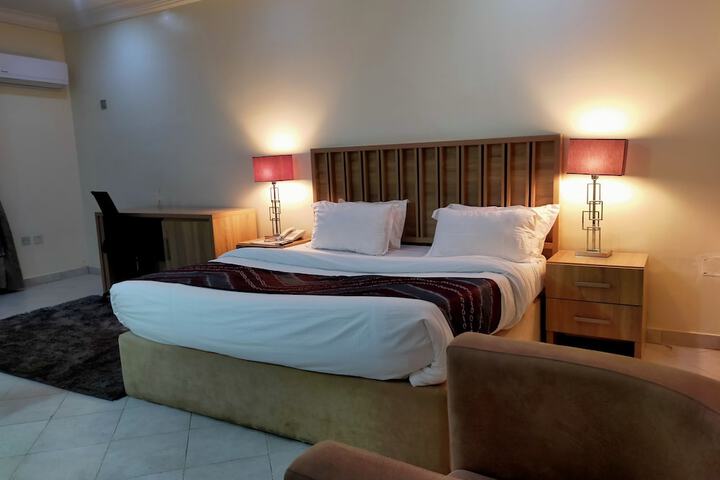 Room 10 of 23