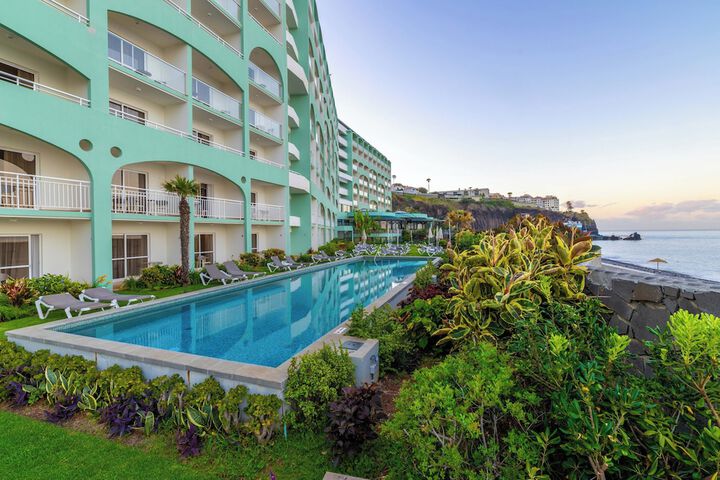 Pools & Facilities