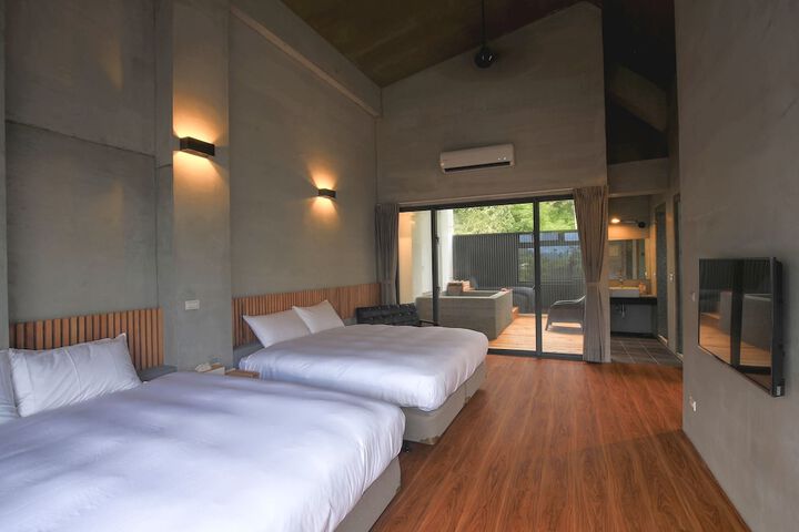 Room 5 of 39