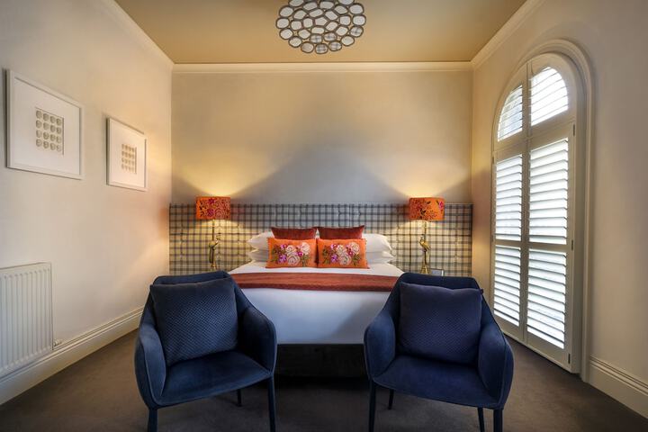 Room 50 of 92