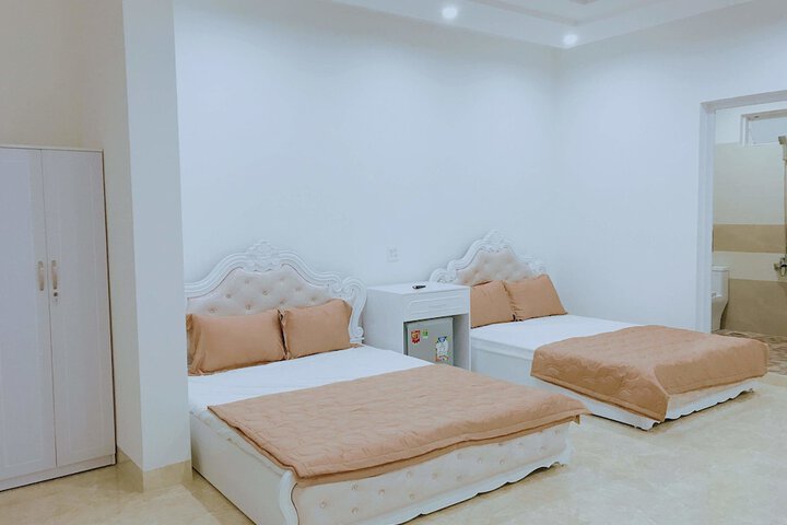 Room 13 of 20