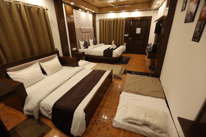 Room 26 of 98