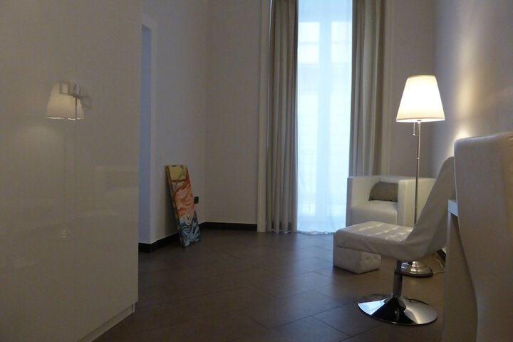 Room 16 of 30