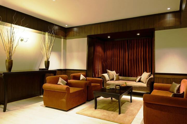 Room 42 of 85