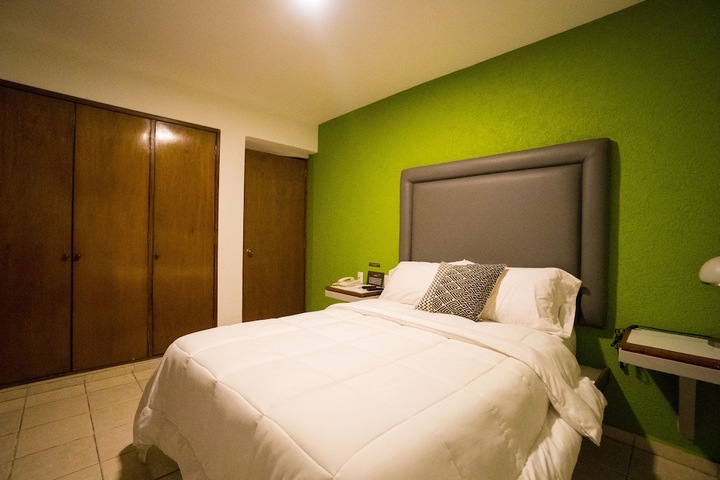 Room 7 of 37