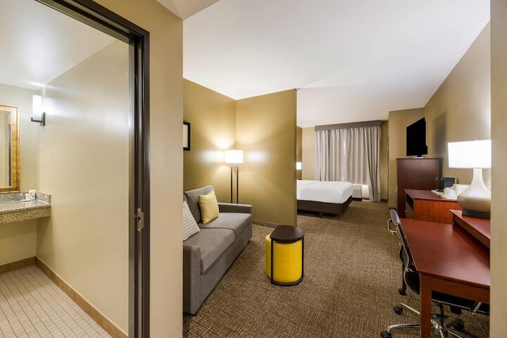 Room 10 of 43