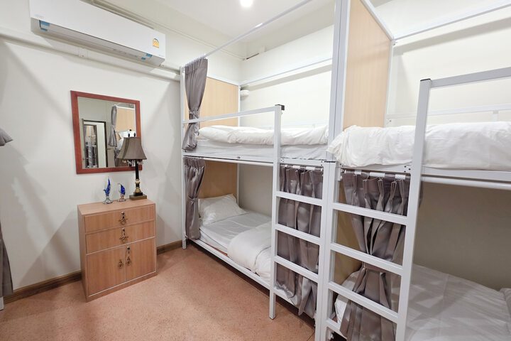 Room 36 of 76