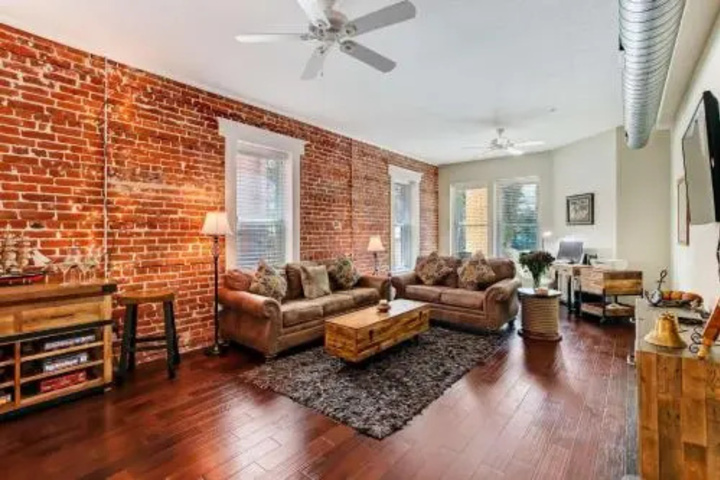 Image of Jbh 115 W 2nd Apt #2