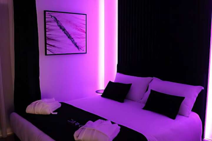 Room 2 of 35