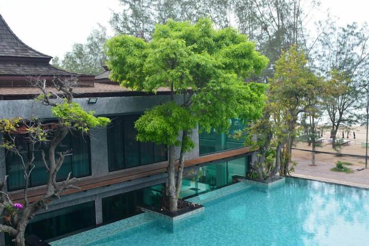 Pool 36 of 58