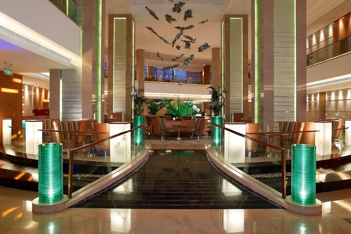 Entrance & Lobby