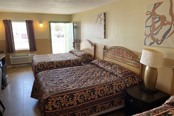 2 Queen Beds (5 of 22)