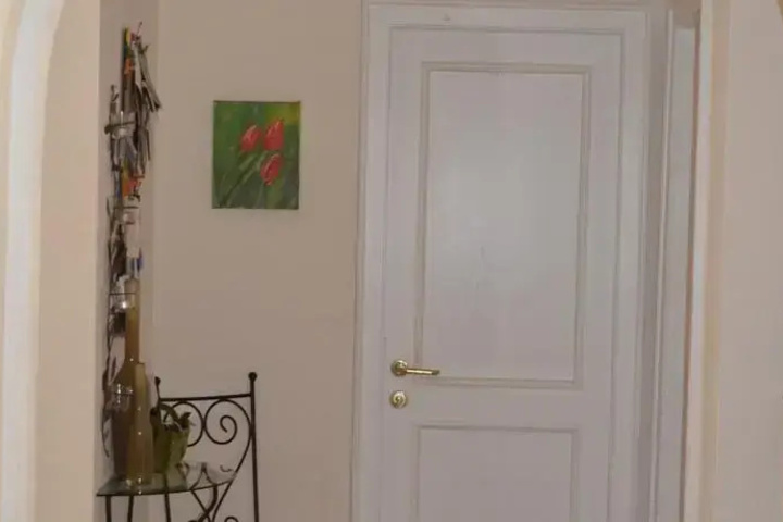 Room 7 of 11