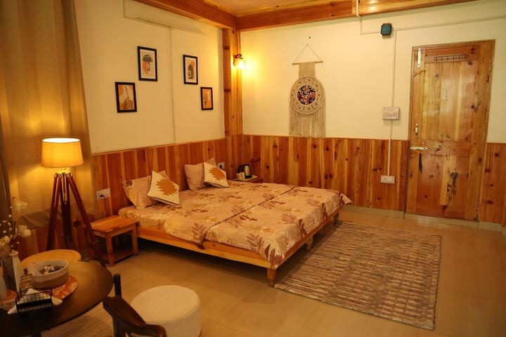Room 6 of 21