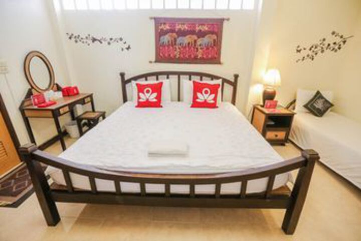 Room 34 of 84
