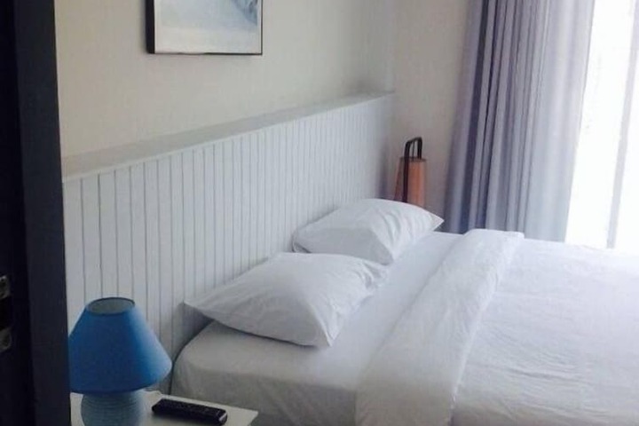 Room 4 of 54
