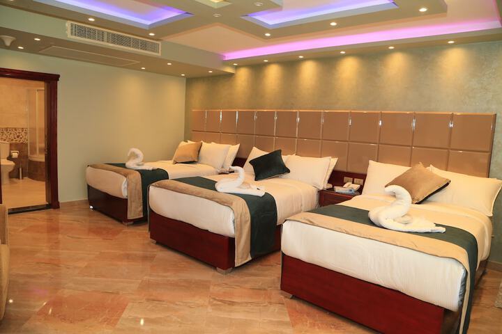 Room 16 of 42