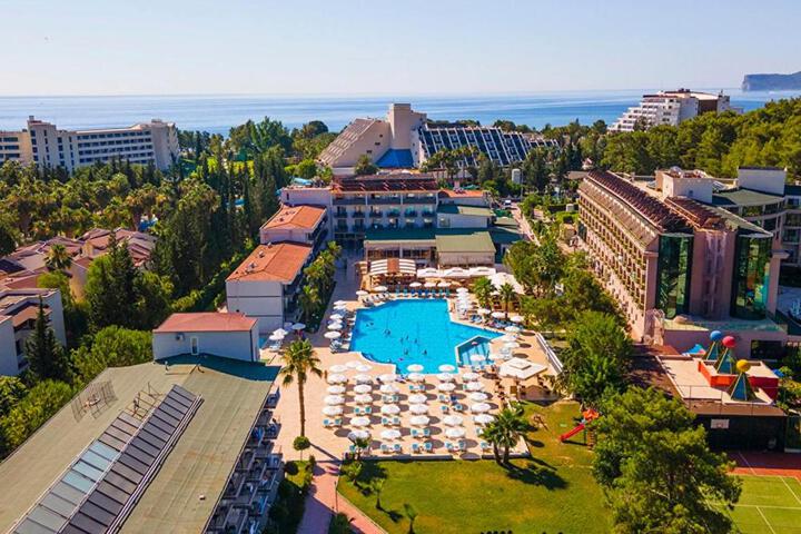 Armas Garden Hotel