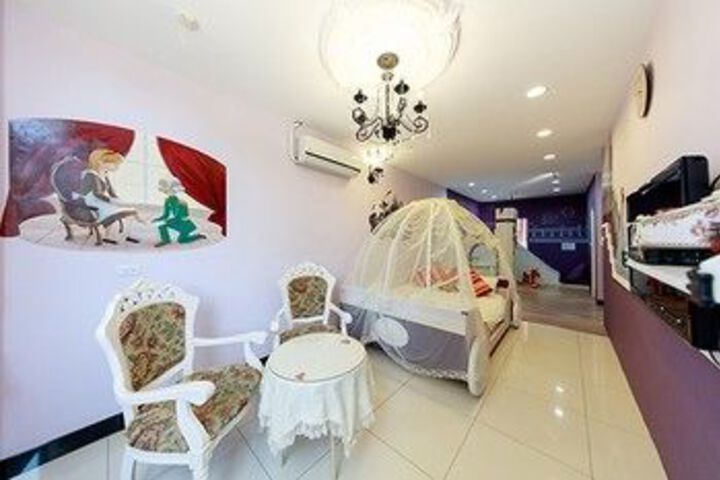 Room 15 of 17