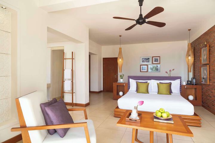 Room 10 of 78