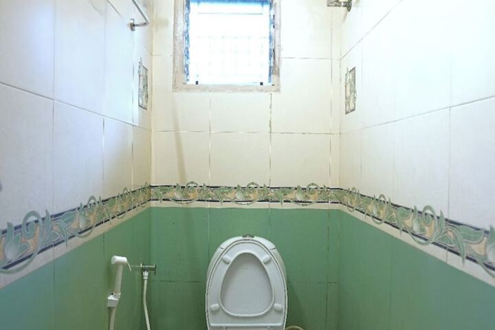 Room 13 of 17