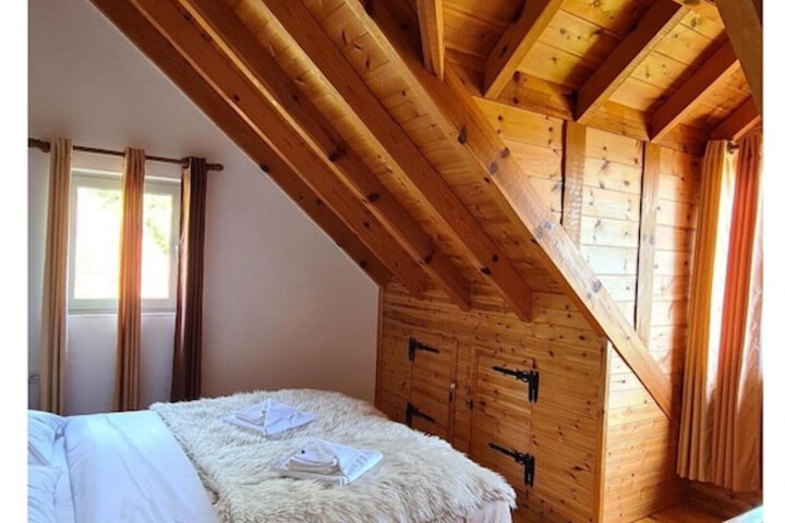 Room 6 of 48
