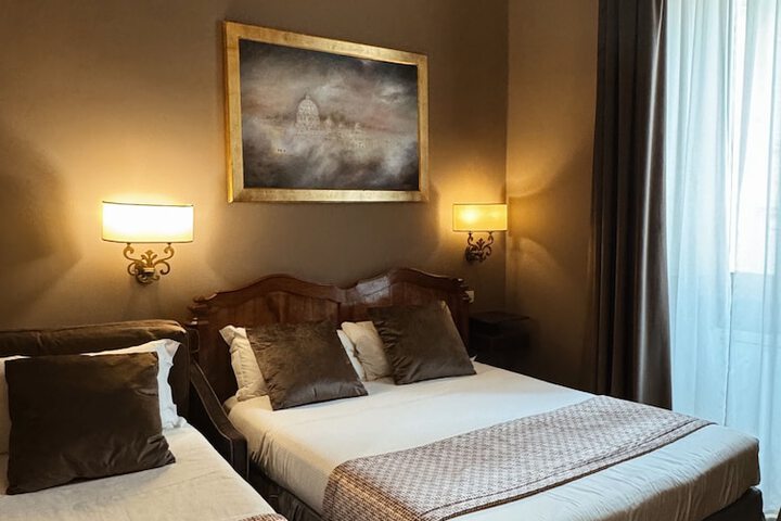 Room 4 of 42