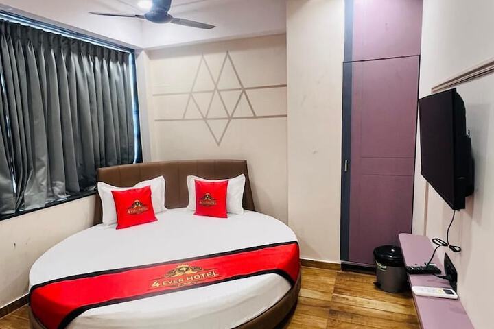 Room 7 of 23
