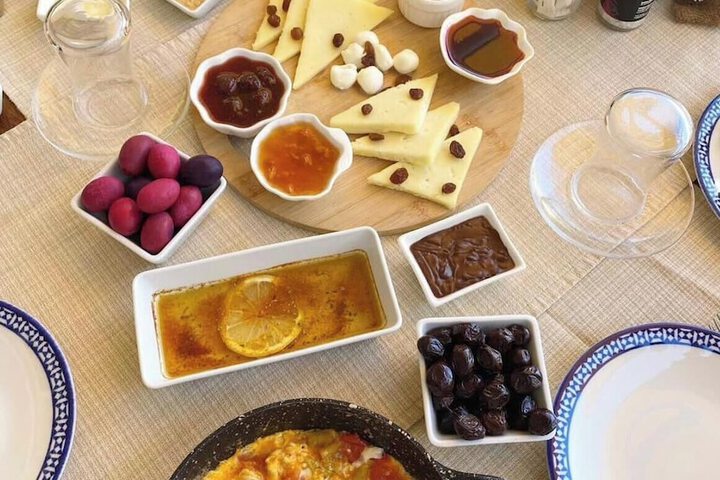 Breakfast/Coffee Service 133 of 194