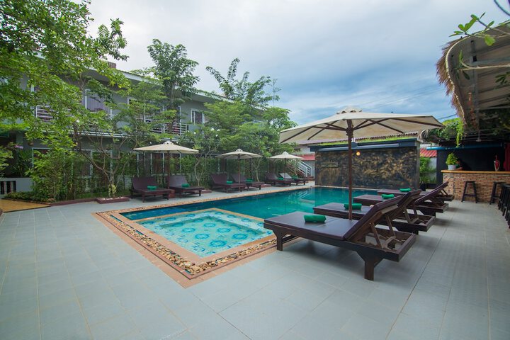 Terrace/Patio 29 of 30