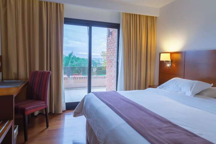 Room 4 of 19