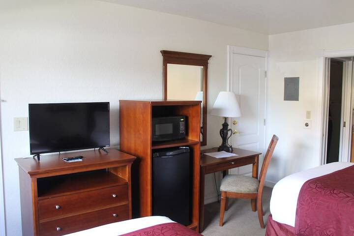2 Bedrooms Villa 1 Queen and 2 Double Beds 2 Bathrooms Sofa (2 of 4)