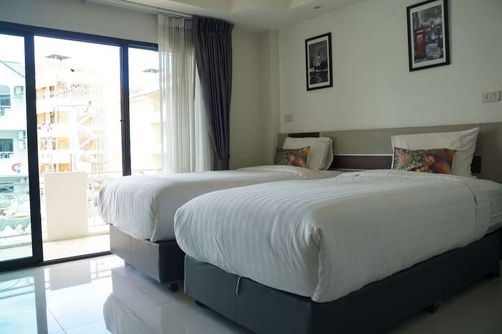 Room 22 of 80