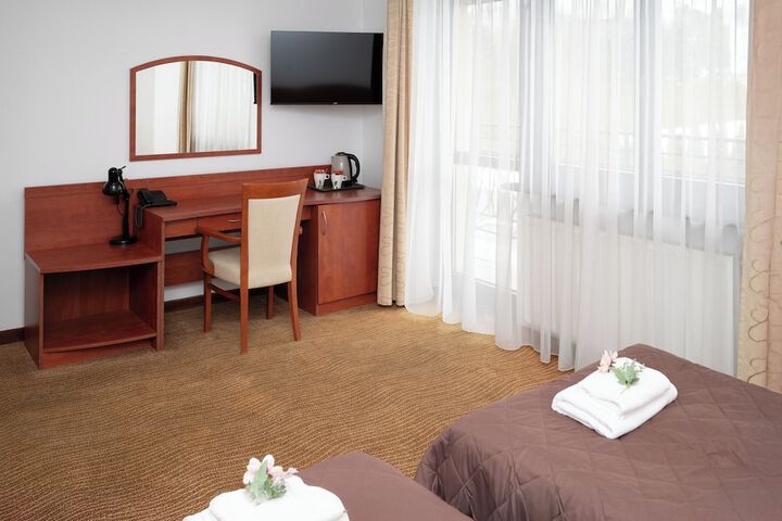 Room 25 of 77