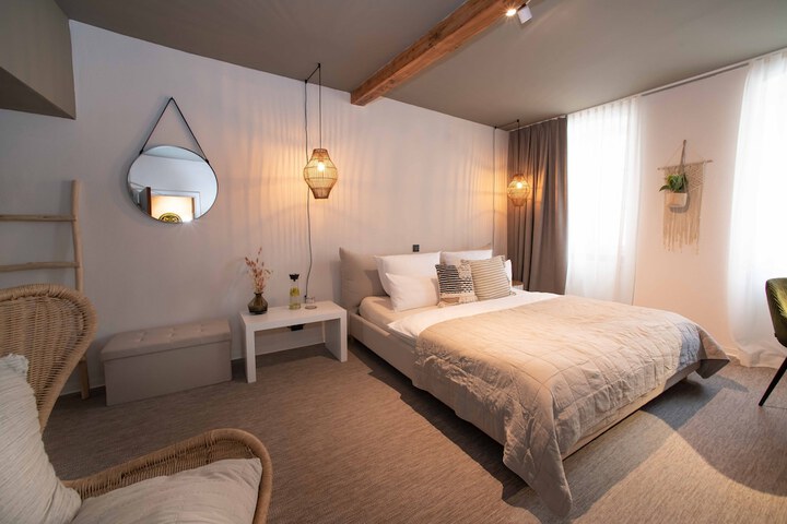 Room 7 of 29