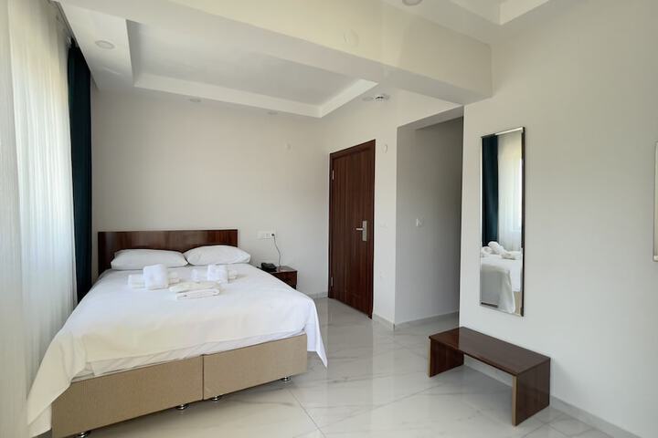 Room 3 of 26