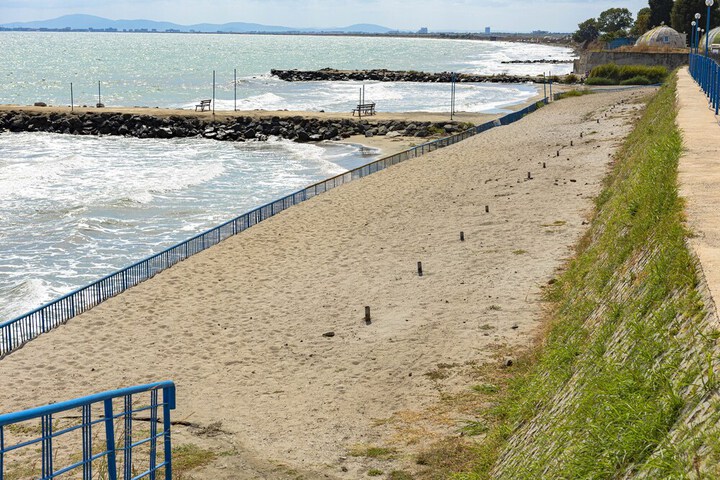Beach 136 of 151