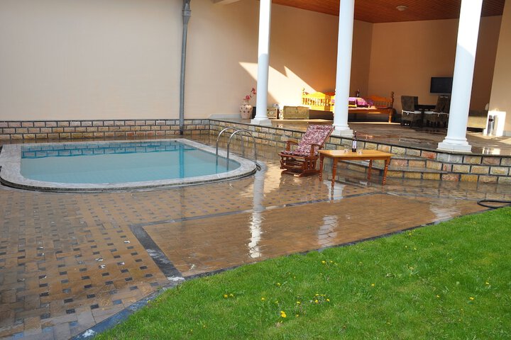 Pool 21 of 31